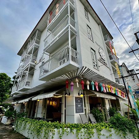 Wua Lai Boutique Hotel Чиангмай Экстерьер фото