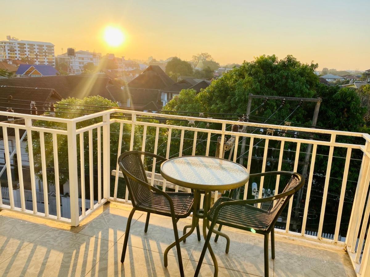 Wua Lai Boutique Hotel Чиангмай Экстерьер фото